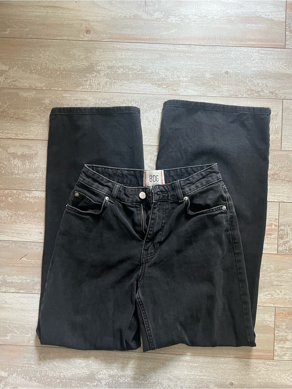 BDG Mid-Rise Wide Leg Jeans - Picture 3 of 3